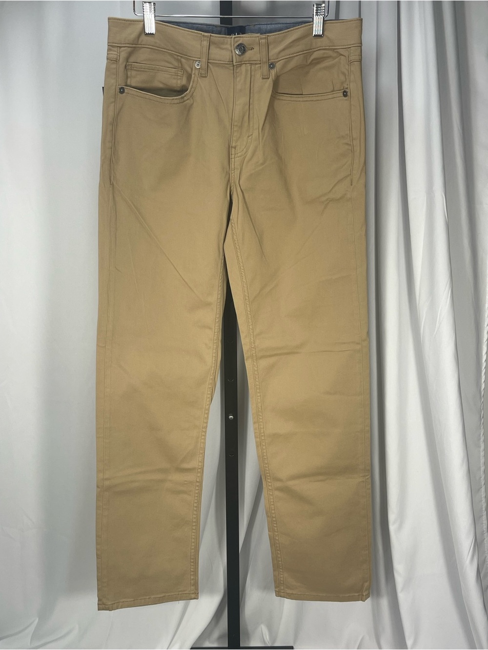 GAP Men's Khaki Straight-Fit Chinos Pants NWT 32X30 Preppy Casual Versatile